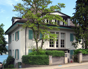 Manns hus i Kilchberg