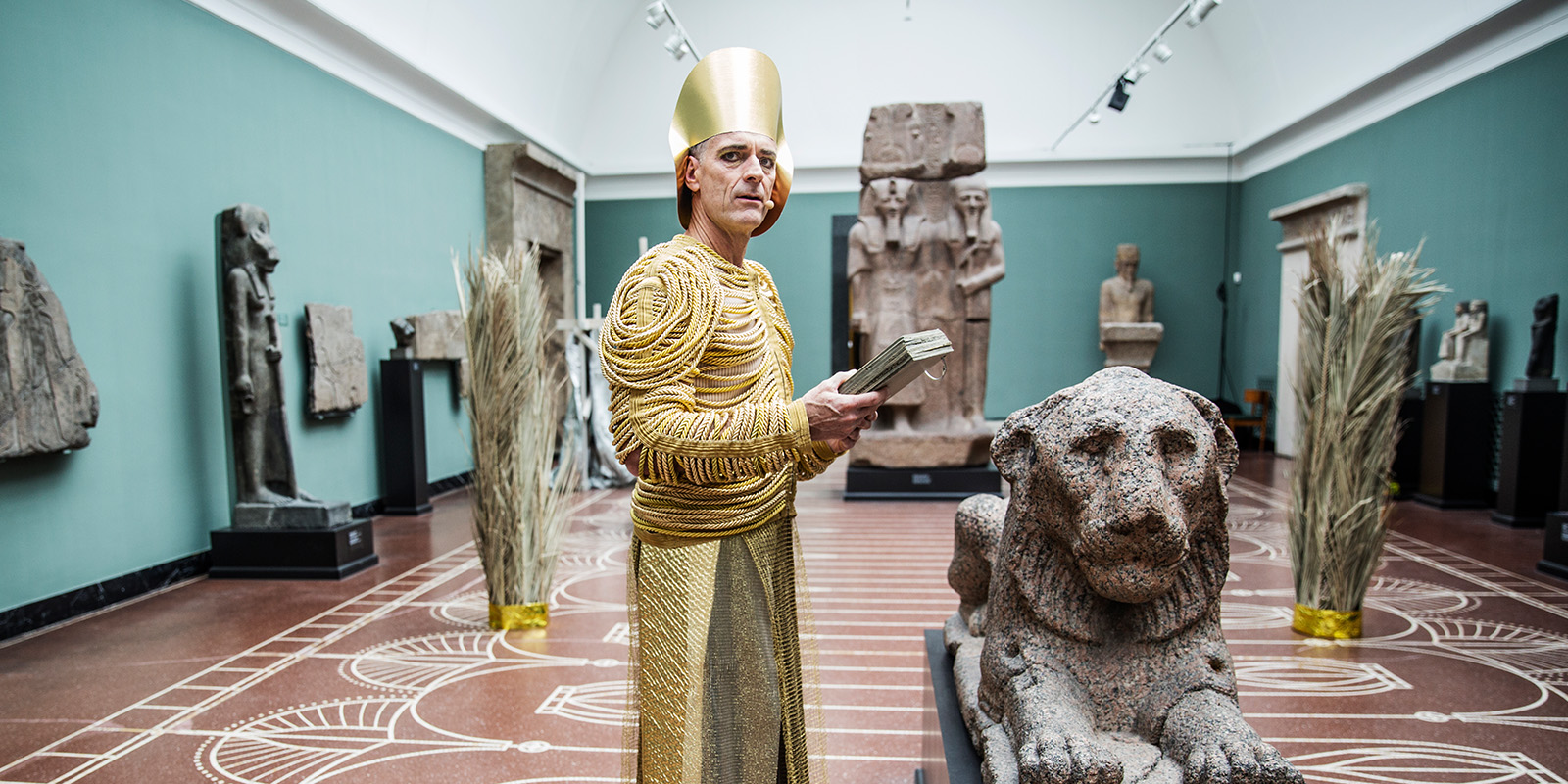 Från Teater Pro Formas Gilgamesh på Glyptoteket (Foto: Ditte Valente) dixikon.se