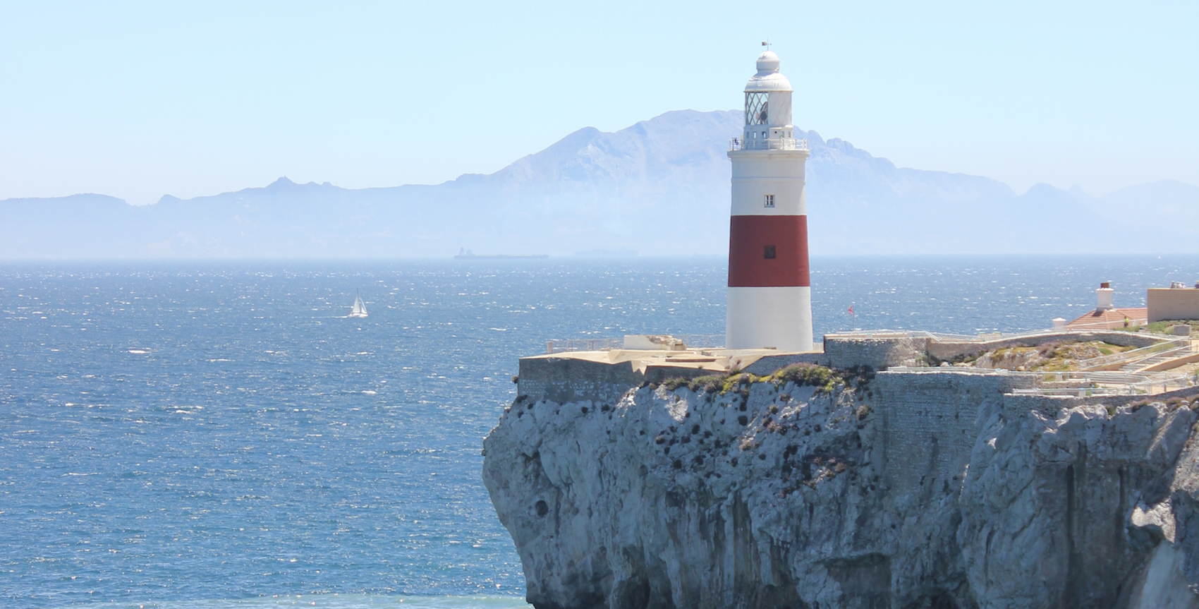 Ett nära förflutetOm Paul Theroux och The Pillars of Hercules